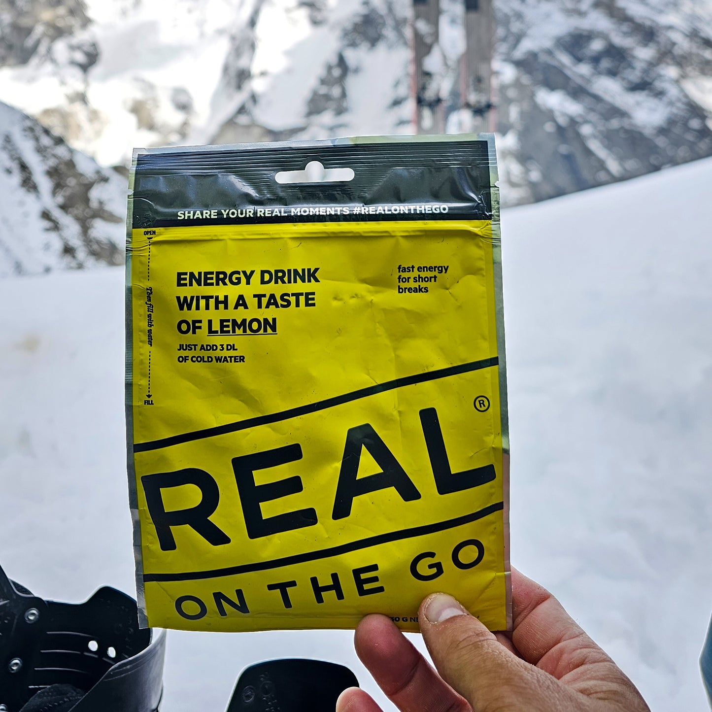 REAL On the Go napój energetyczny o smaku cytrynowym